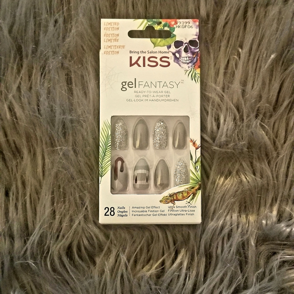 Kiss nails